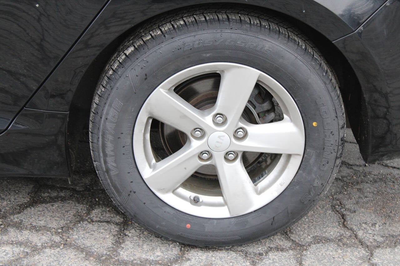 2015 Kia Optima LX 4dr Sedan