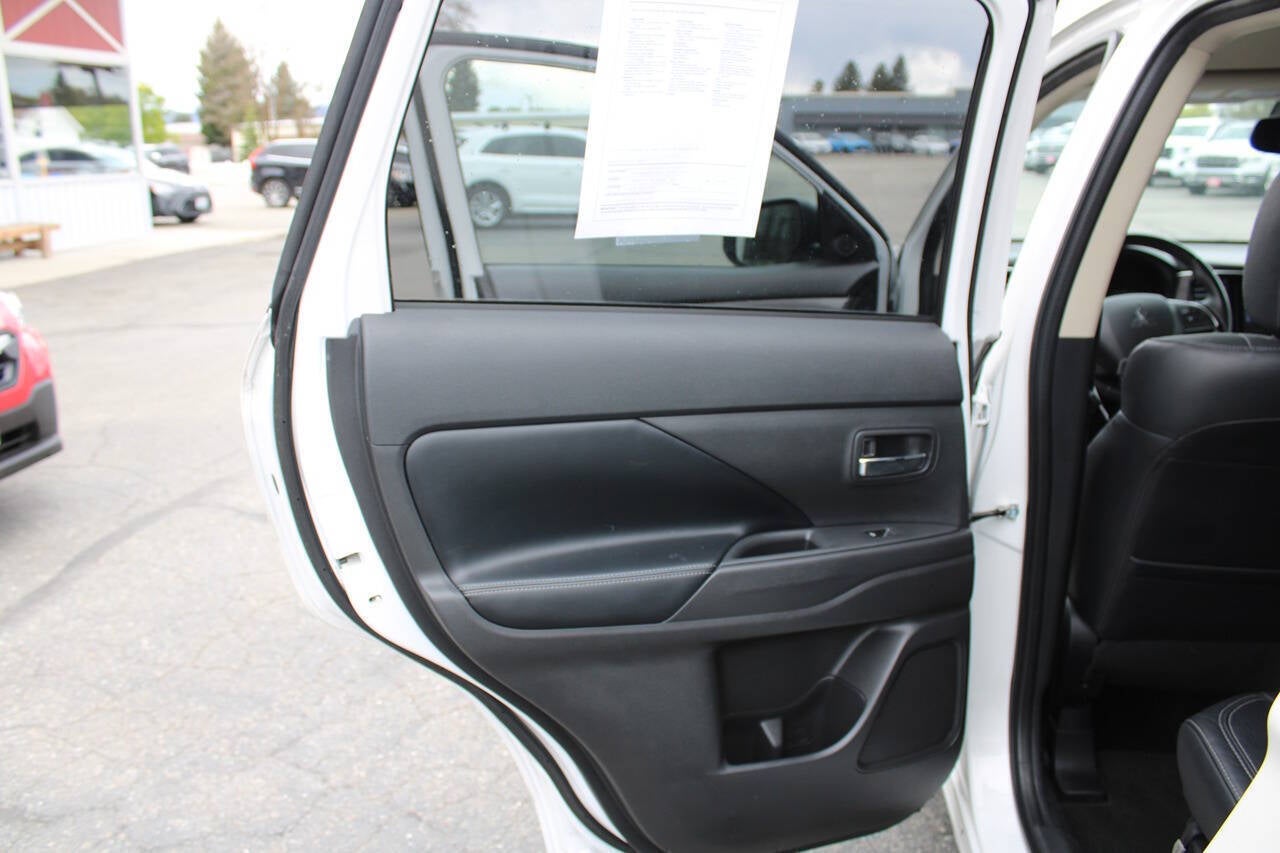 2020 Mitsubishi Outlander SEL AWD 4dr SUV