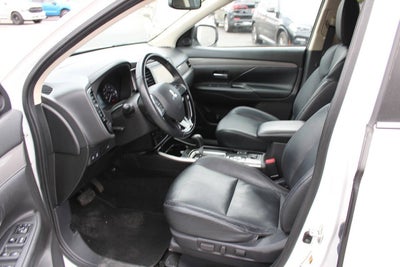 2020 Mitsubishi Outlander SEL AWD 4dr SUV