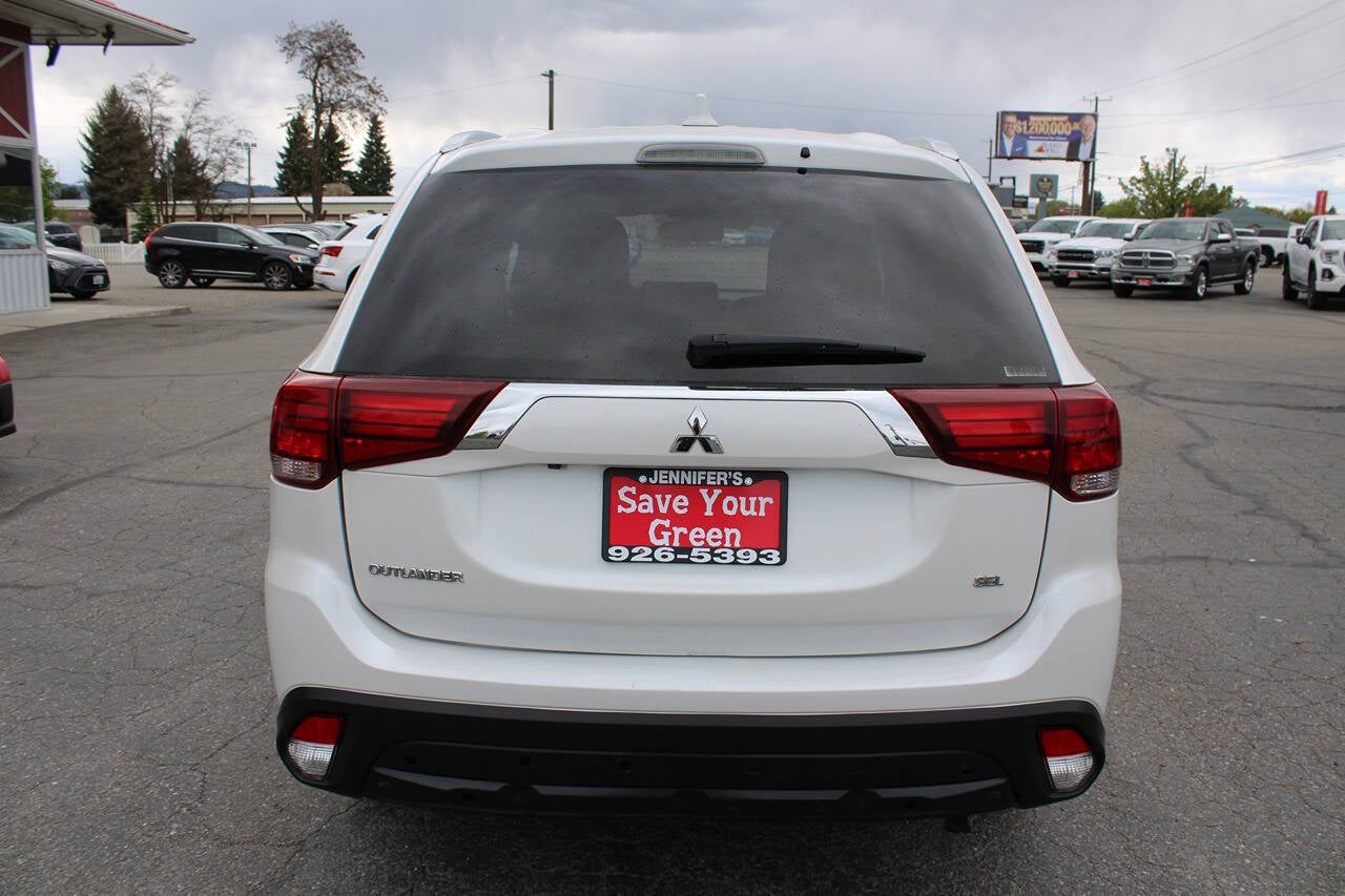 2020 Mitsubishi Outlander SEL AWD 4dr SUV