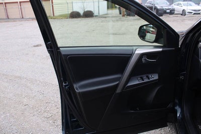 2018 Toyota RAV4 XLE AWD 4dr SUV