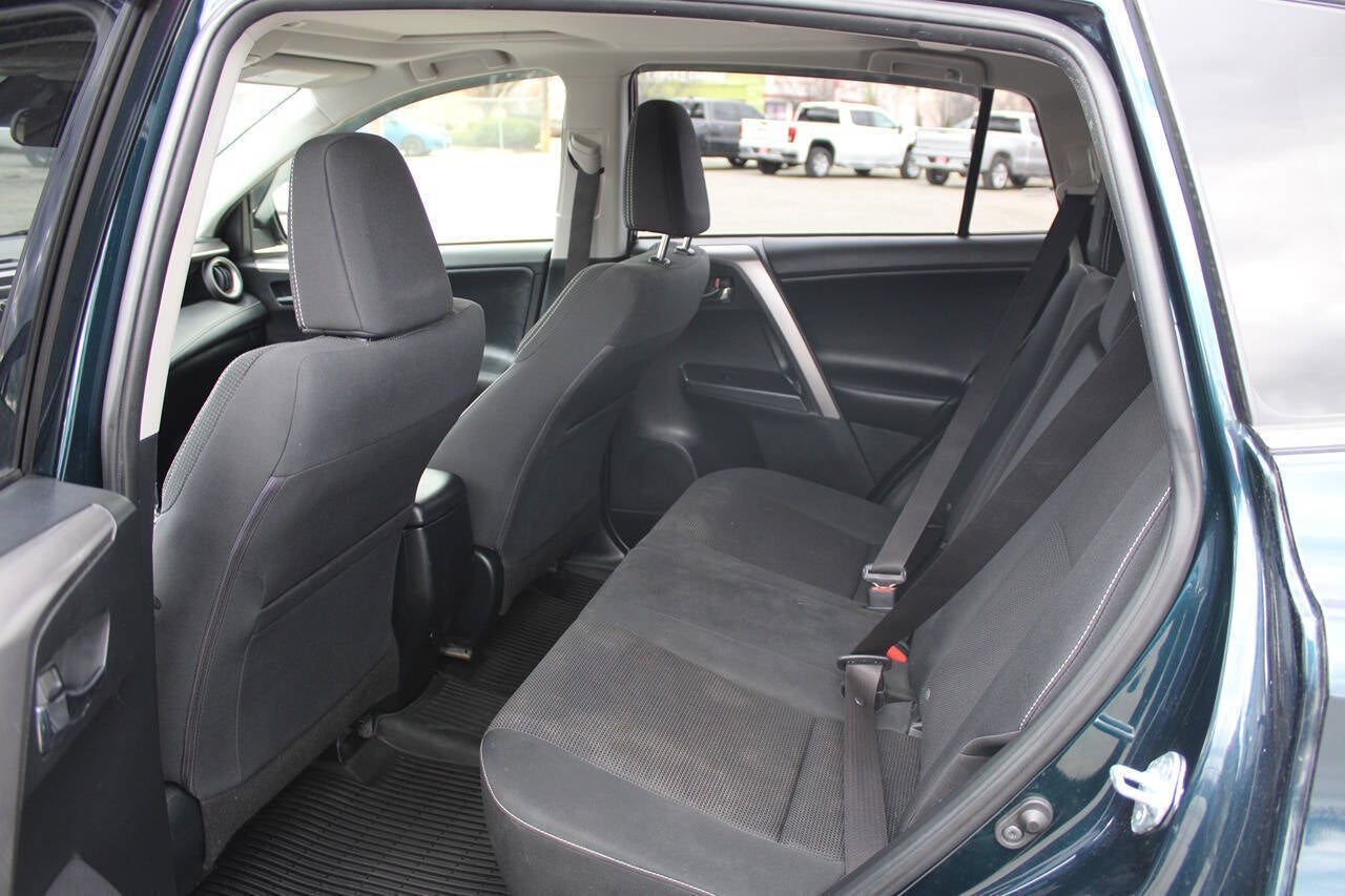 2018 Toyota RAV4 XLE AWD 4dr SUV