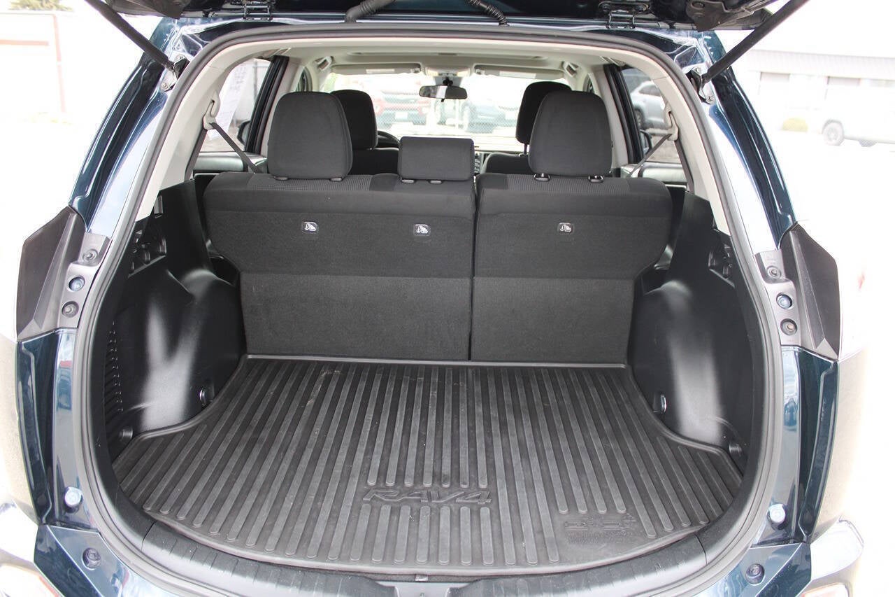 2018 Toyota RAV4 XLE AWD 4dr SUV