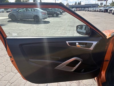 2016 Hyundai Veloster Base 3dr Coupe 6M w/Black Seats