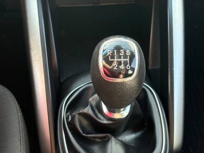 2016 Hyundai Veloster Base 3dr Coupe 6M w/Black Seats