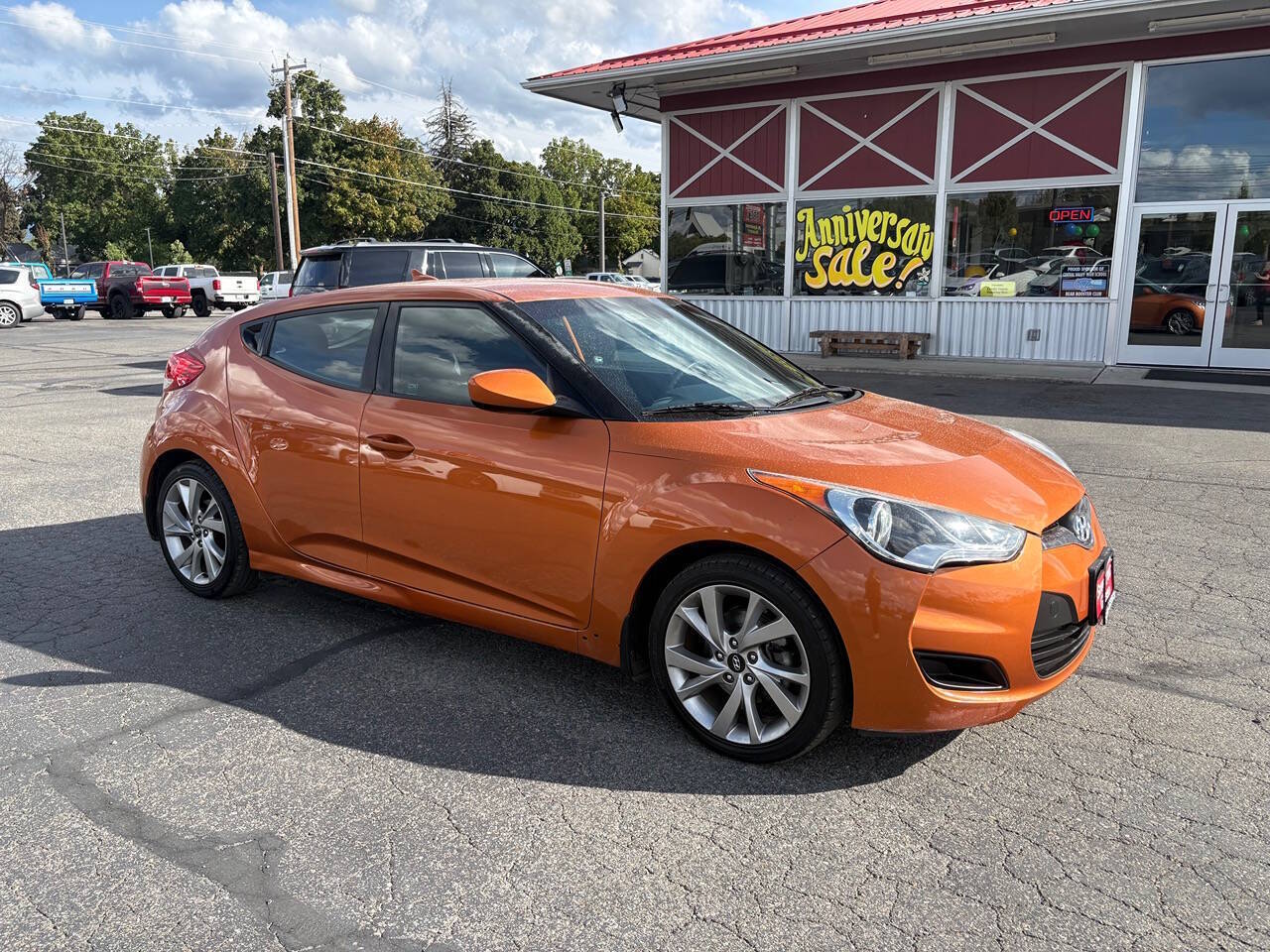 2016 Hyundai Veloster Base 3dr Coupe 6M w/Black Seats