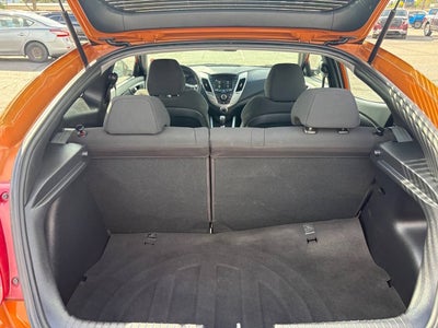 2016 Hyundai Veloster Base 3dr Coupe 6M w/Black Seats