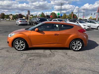 2016 Hyundai Veloster Base 3dr Coupe 6M w/Black Seats