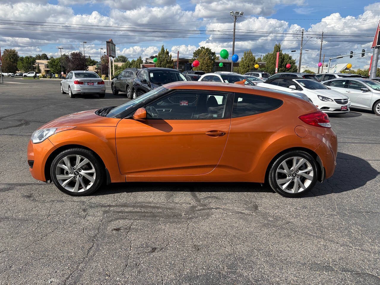2016 Hyundai Veloster Base 3dr Coupe 6M w/Black Seats