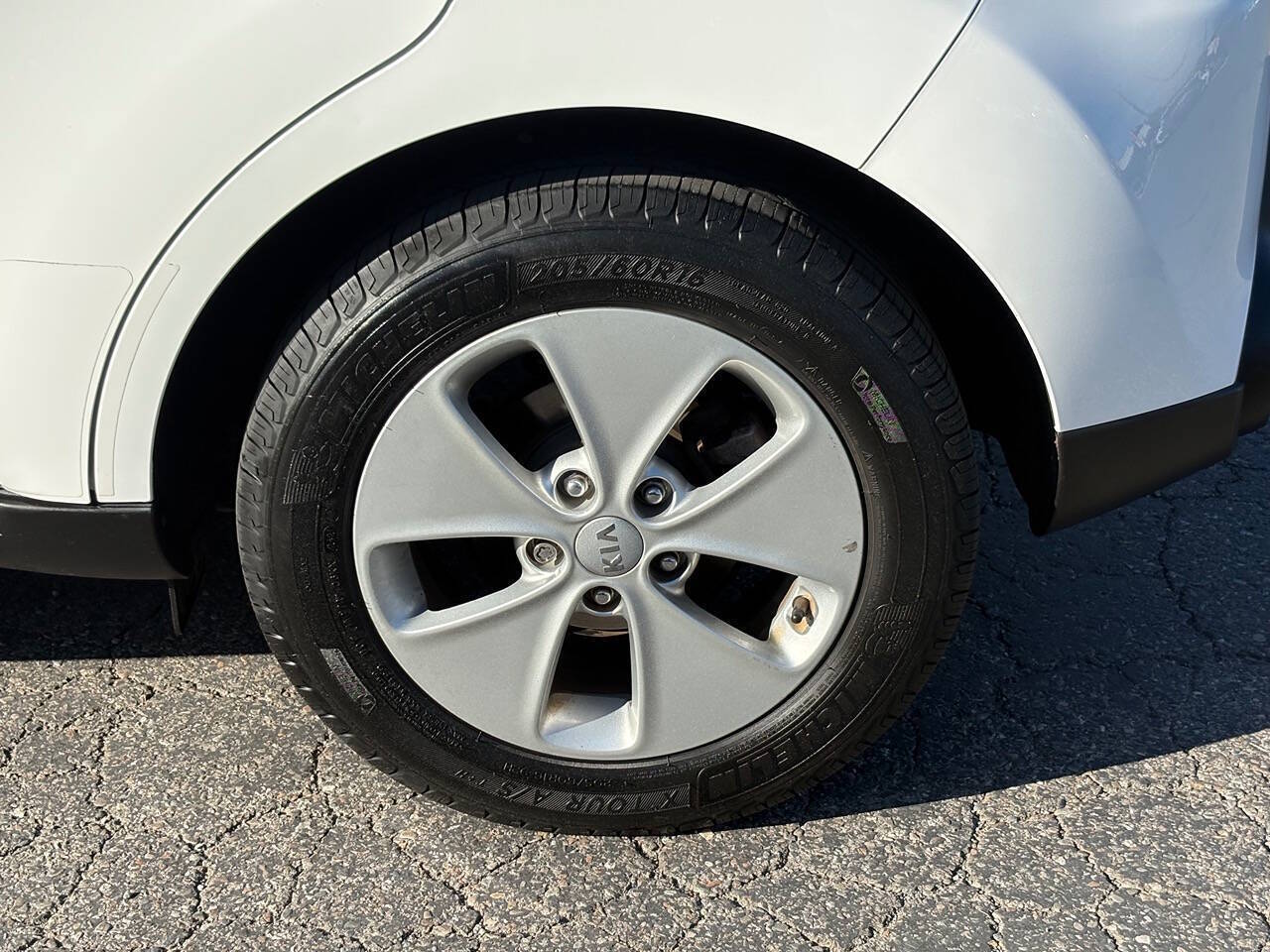 2016 Kia Soul Base 4dr Crossover 6A