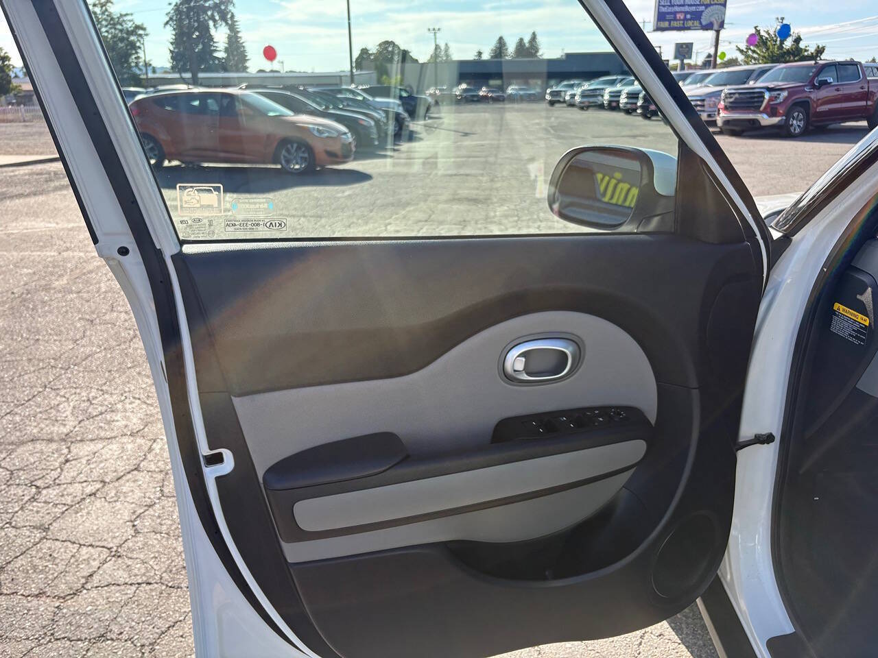 2016 Kia Soul Base 4dr Crossover 6A