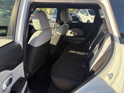 2016 Kia Soul Base 4dr Crossover 6A