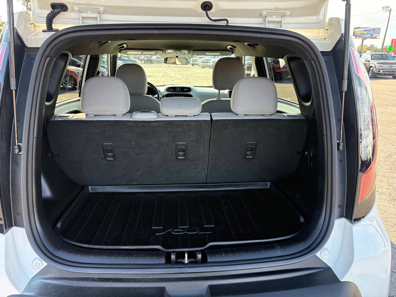 2016 Kia Soul Base 4dr Crossover 6A