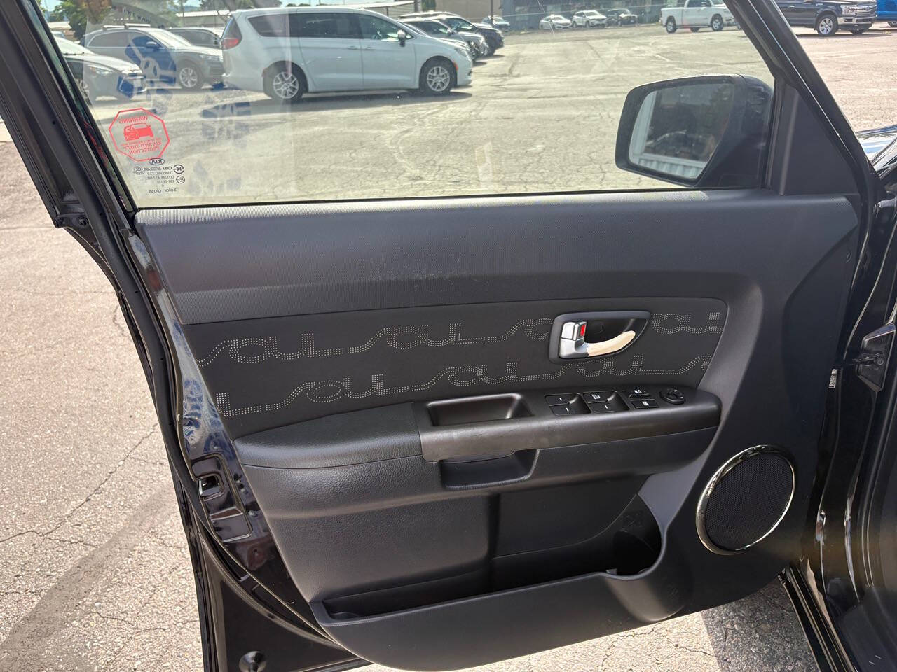 2012 Kia Soul ! 4dr Crossover