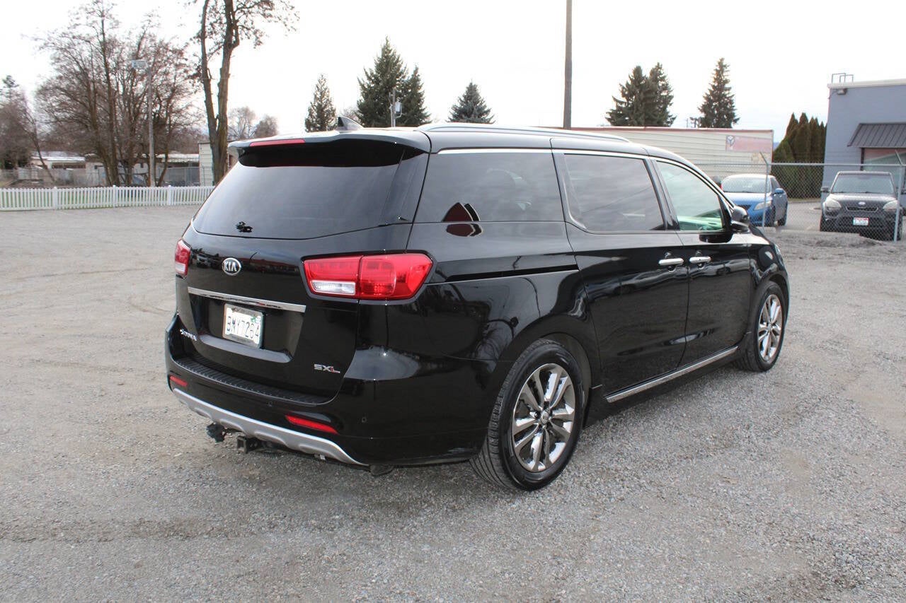 2016 Kia Sedona Limited 4dr Mini Van