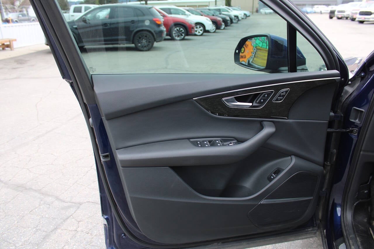 2021 Audi Q7 quattro Premium Plus 45 TFSI AWD 4dr SUV