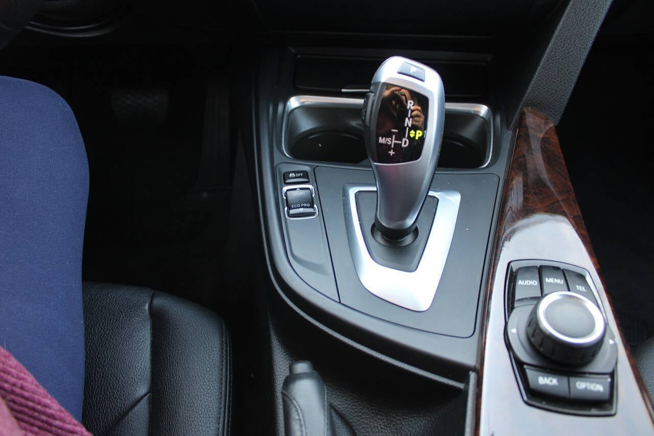 2013 BMW 3 Series 328i xDrive AWD 4dr Sedan