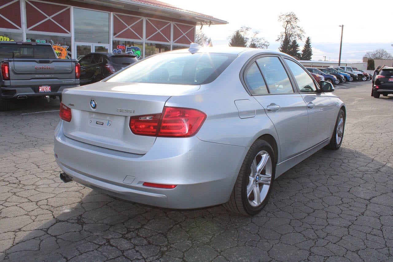 2013 BMW 3 Series 328i xDrive AWD 4dr Sedan