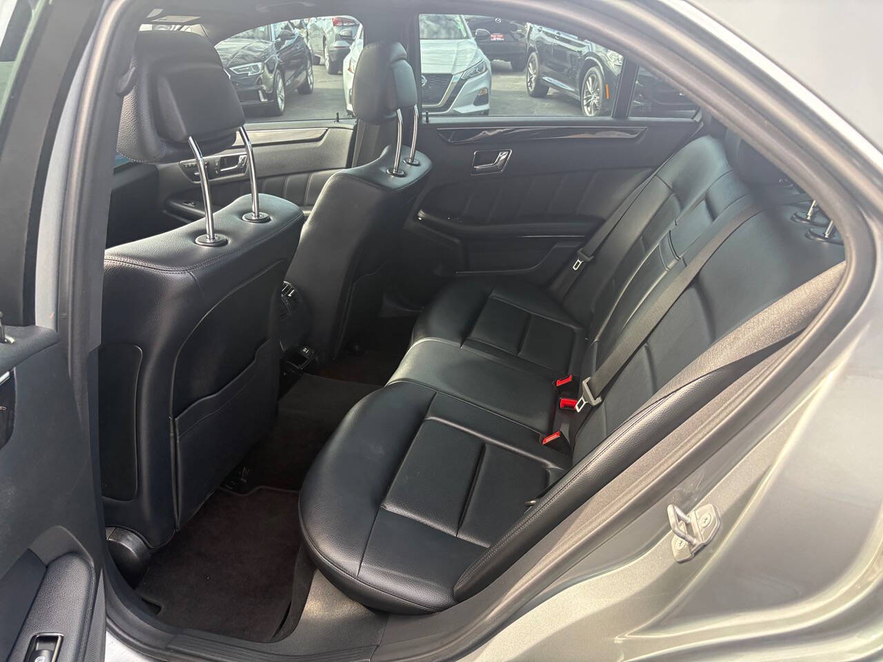 2010 Mercedes-Benz E-Class E 350 Luxury 4MATIC® AWD 4dr Sedan
