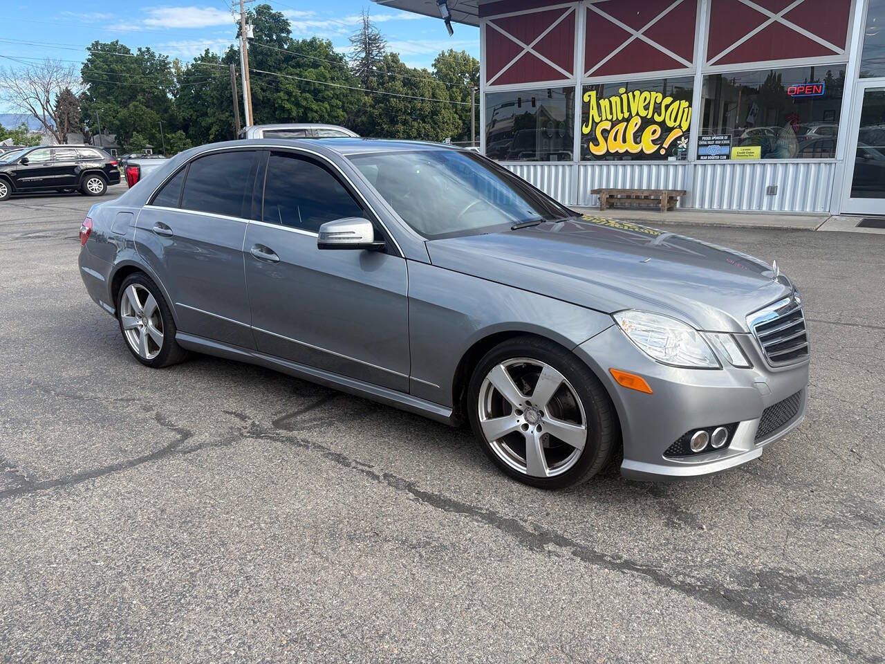 2010 Mercedes-Benz E-Class E 350 Luxury 4MATIC® AWD 4dr Sedan