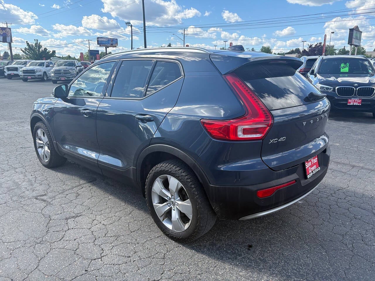 2022 Volvo XC40 T5 Momentum AWD 4dr SUV