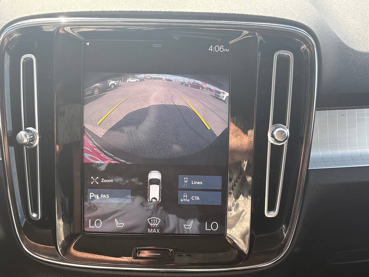 2022 Volvo XC40 T5 Momentum AWD 4dr SUV