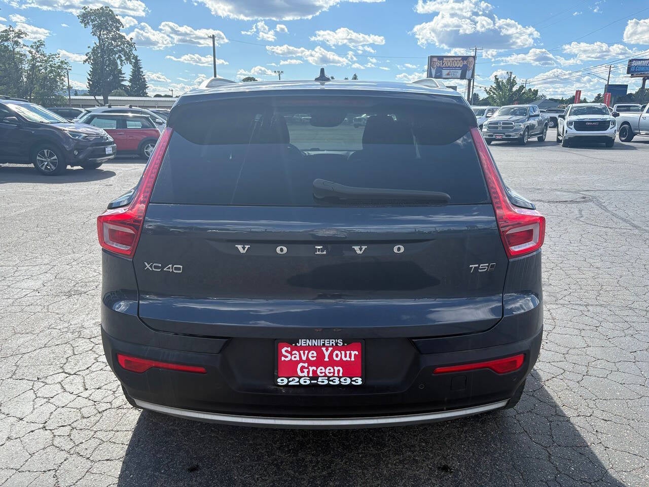 2022 Volvo XC40 T5 Momentum AWD 4dr SUV