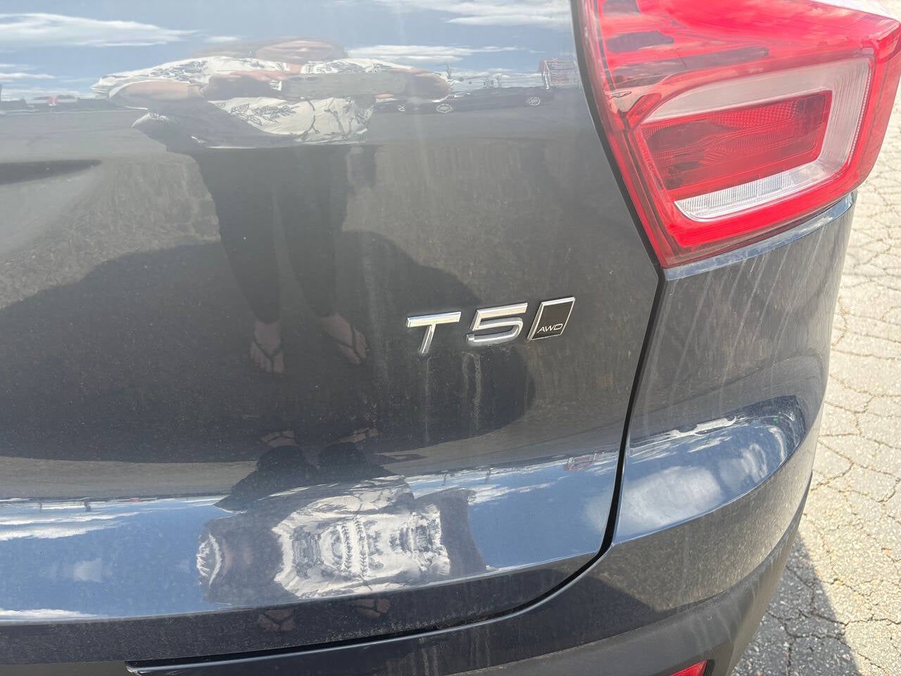 2022 Volvo XC40 T5 Momentum AWD 4dr SUV
