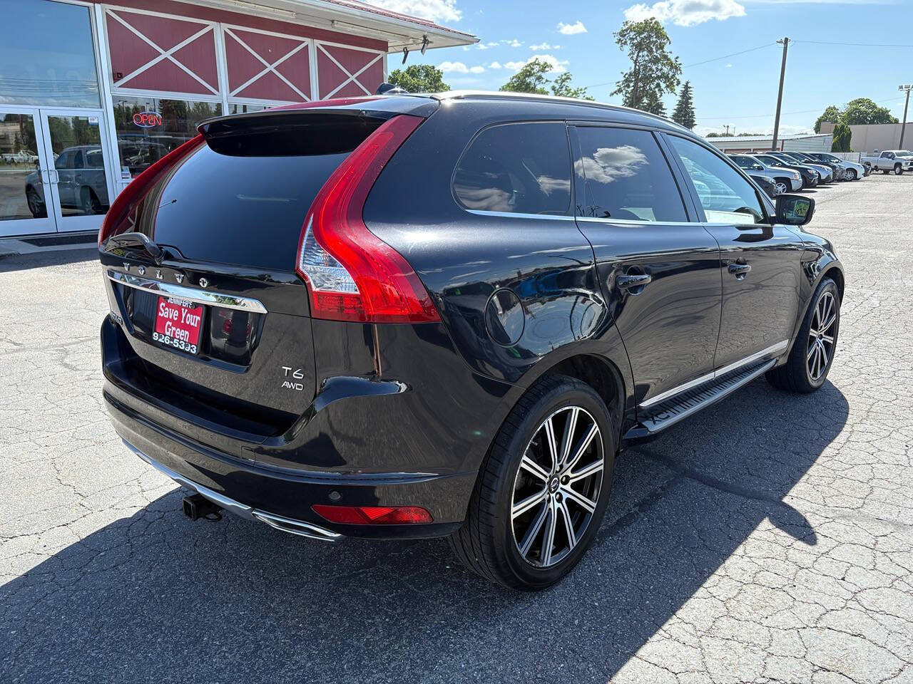 2015 Volvo XC60 T6 AWD 4dr SUV (midyear release)