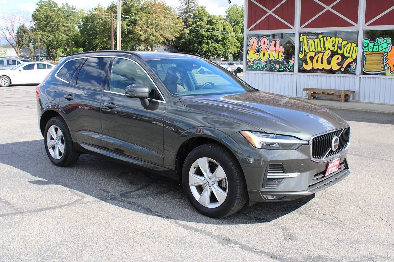 2022 Volvo XC60 B5 Momentum AWD 4dr SUV