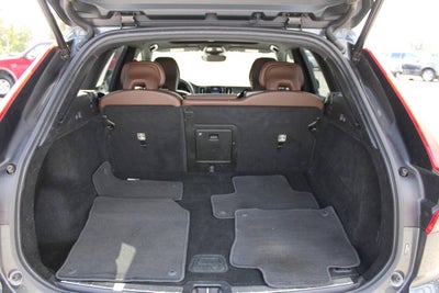 2022 Volvo XC60 B5 Momentum AWD 4dr SUV