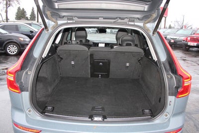 2022 Volvo XC60 B5 Momentum AWD 4dr SUV